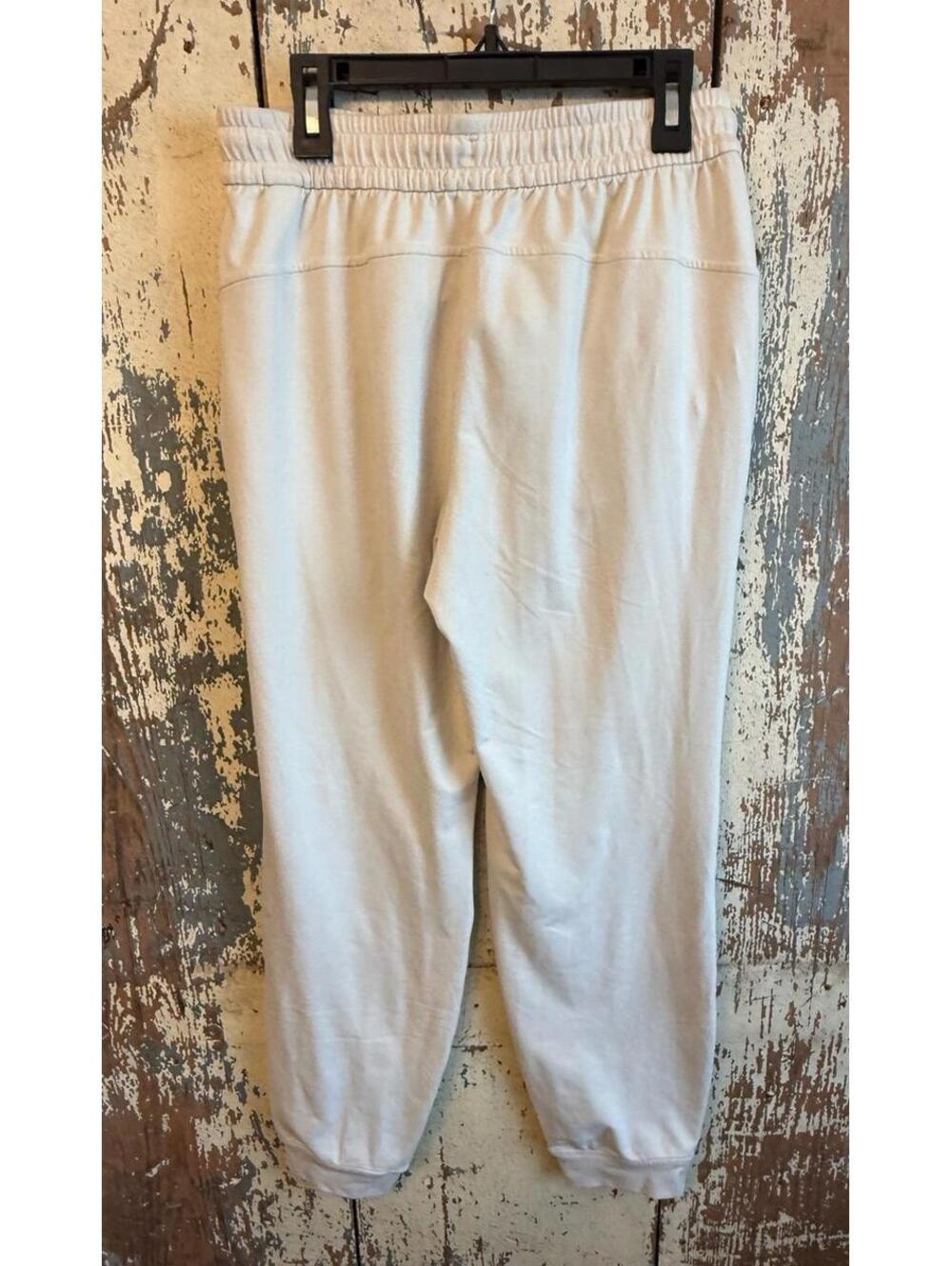 Women’s Lululemon joggers, cream, size 4 - Picture 3 of 6